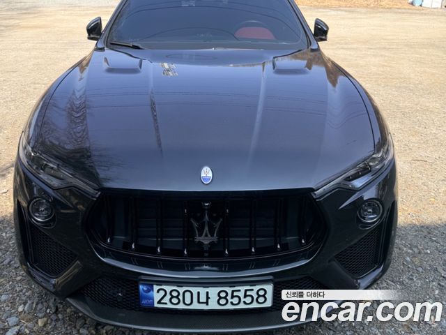 Maserati Levante из Кореи Encar