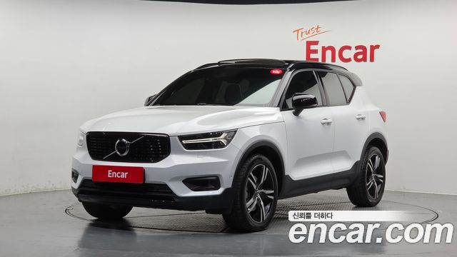 Volvo XC40 T4 R-Design — пробег 94 364 км — фото 1 из 5