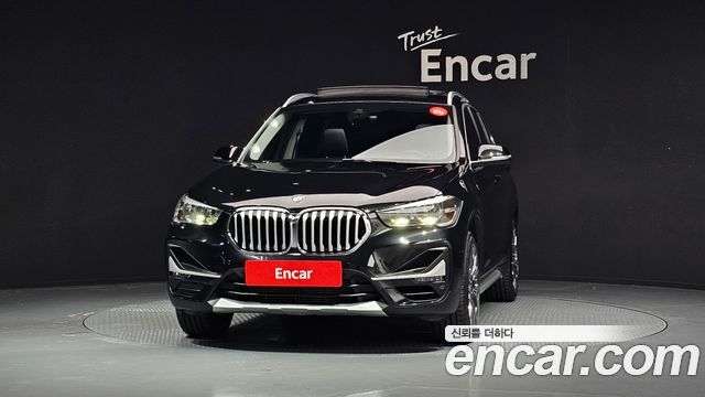 BMW X1 xDrive 20i xLine — пробег 83 821 км — фото 3 из 5