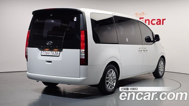 Hyundai Staria Tourer 11-Seater Modern — пробег 95 609 км — фото 2 из 5