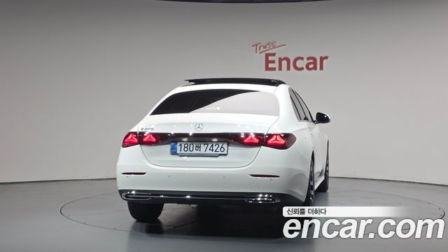 Mercedes-Benz E-Class из Кореи Encar
