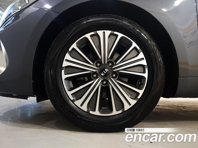 Kia K7 из Кореи Encar