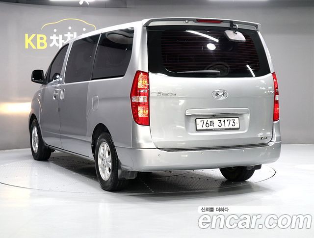Hyundai Starex 11-Seater Wagon CVX Luxury — пробег 118 731 км — фото 4 из 5