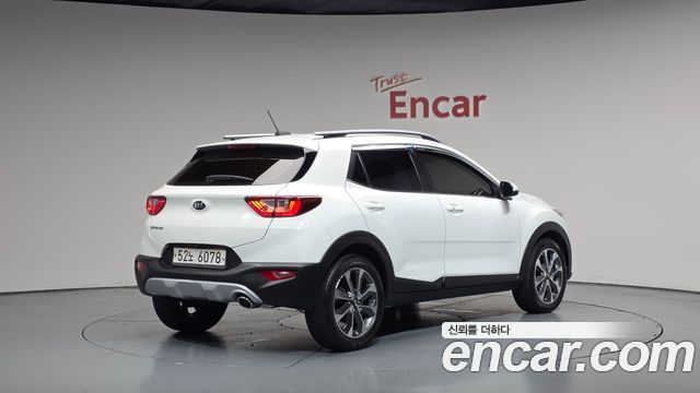 Kia Stonic из Кореи Encar