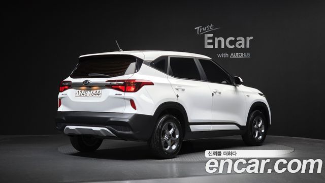 Kia Seltos из Кореи Encar
