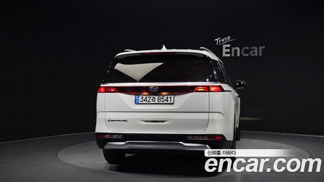 Kia Carnival из Кореи Encar