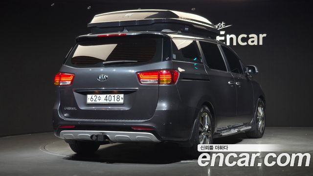 Kia Carnival из Кореи Encar