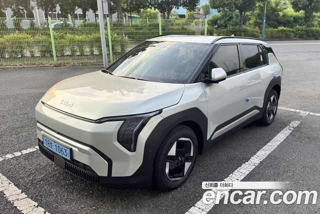 Kia EV3 Long Range 2WD AIr — пробег 395 км — фото 1 из 5