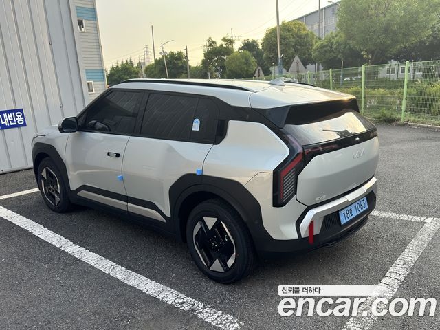 Kia EV3 Long Range 2WD AIr — пробег 395 км — фото 2 из 5