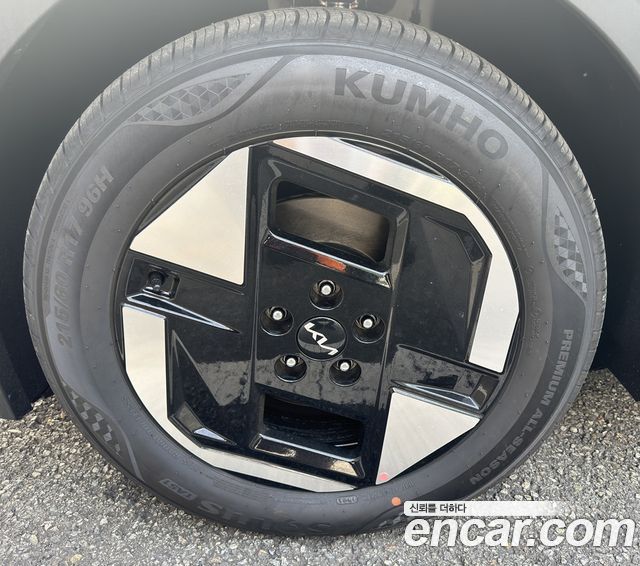 Kia EV3 Long Range 2WD AIr — пробег 395 км — фото 5 из 5