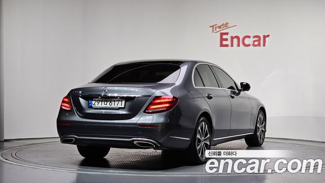 Mercedes-Benz E-Class из Кореи Encar