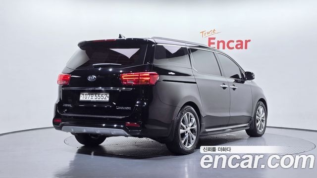 Kia Carnival из Кореи Encar