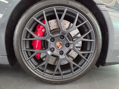 Porsche 911 Carrera GTS — пробег 5 454 км — фото 5 из 5