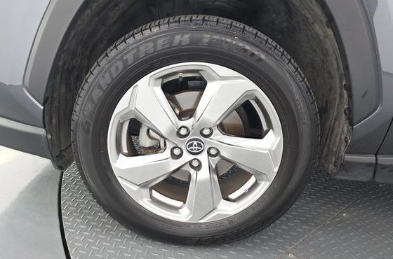 Toyota RAV4 2.5 4WD Hybrid — пробег 39 340 км — фото 5 из 5