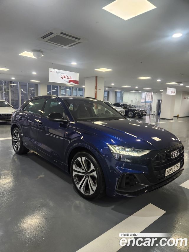 Audi Q8 55 TFSI Quattro Premium — пробег 17 220 км — фото 1 из 5