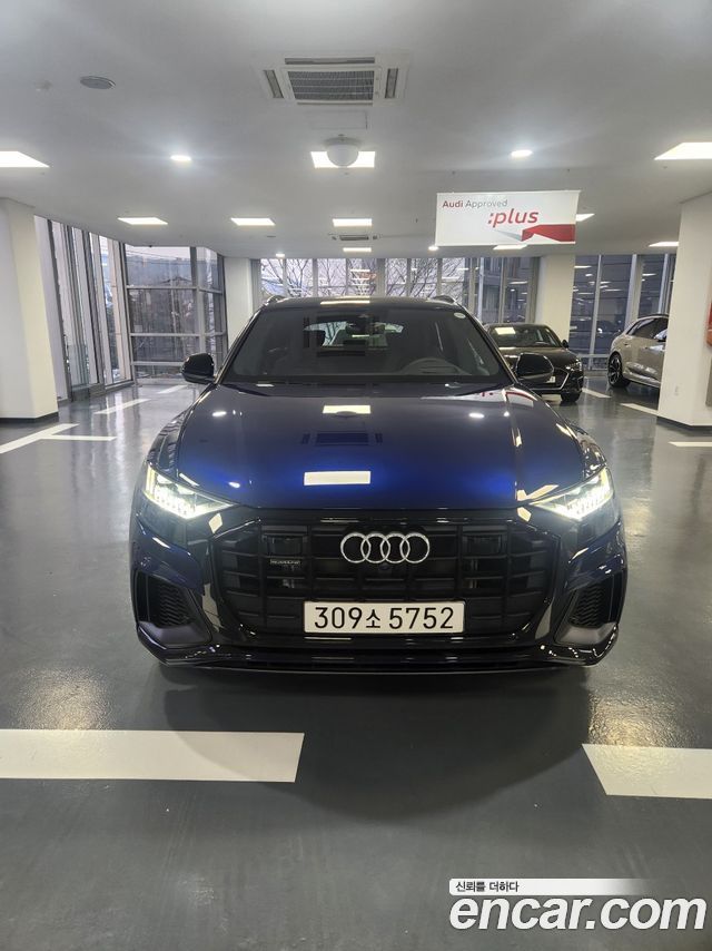 Audi Q8 55 TFSI Quattro Premium — пробег 17 220 км — фото 3 из 5