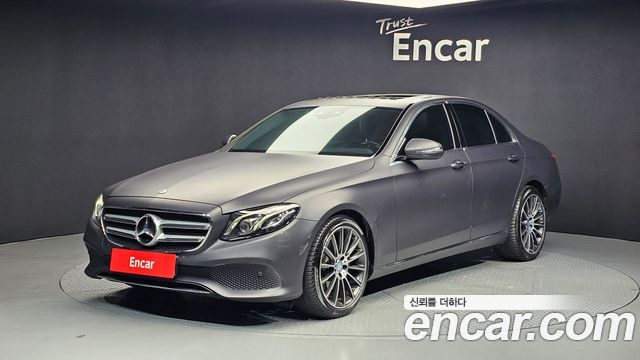 Mercedes-Benz E-Class E220d Avantgarde — пробег 93 403 км — фото 1 из 5