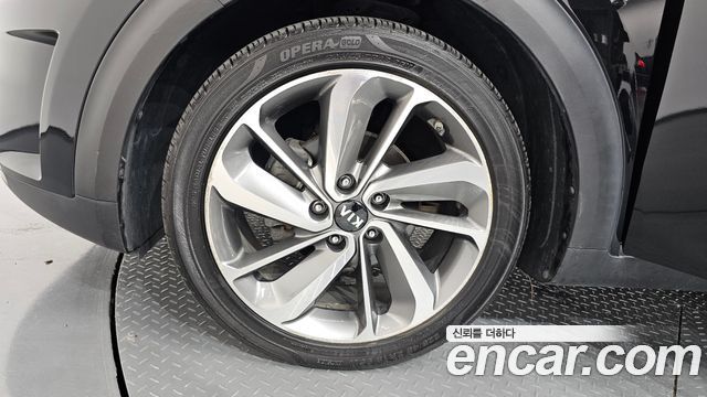 Kia Niro Prestige — пробег 105 994 км — фото 5 из 5