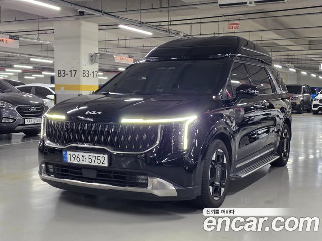 Kia Carnival Gasoline 7-Seater Hi Limousine Signature — пробег 54 000 км — фото 1 из 5