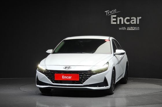 Hyundai AVANTE 1.6 Inspiration — пробег 30 153 км — фото 3 из 5