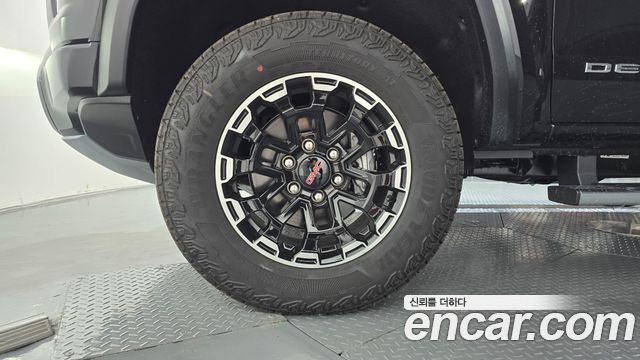 GMC Canyon 2.7T Denali — пробег 200 км — фото 5 из 5