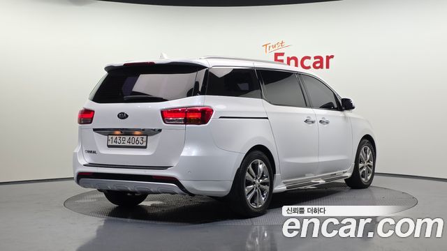 Kia Carnival из Кореи Encar
