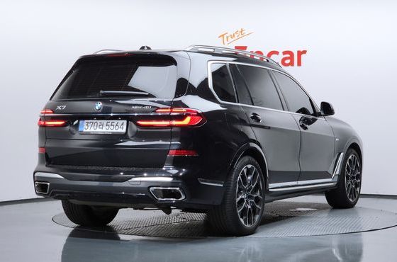 BMW X7 xDrive 40i M Sport 7STR — пробег 7 179 км — фото 2 из 5