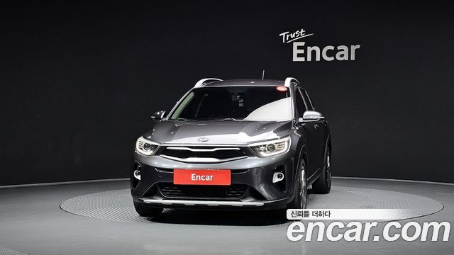 Kia Stonic из Кореи Encar