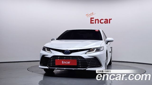 Toyota Camry 2.5 LE Hybrid — пробег 25 142 км — фото 3 из 5