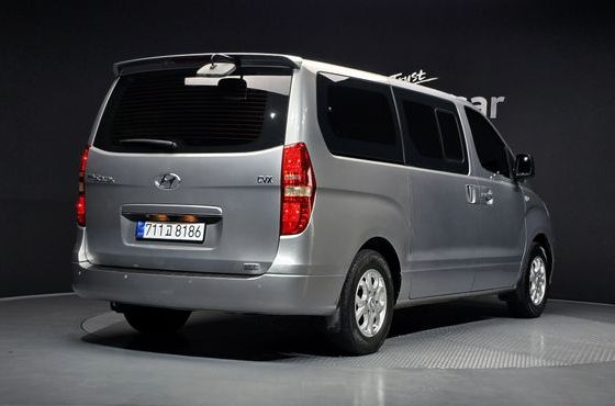 Hyundai Starex 12-Seater Wagon CVX Luxury — пробег 221 991 км — фото 2 из 5