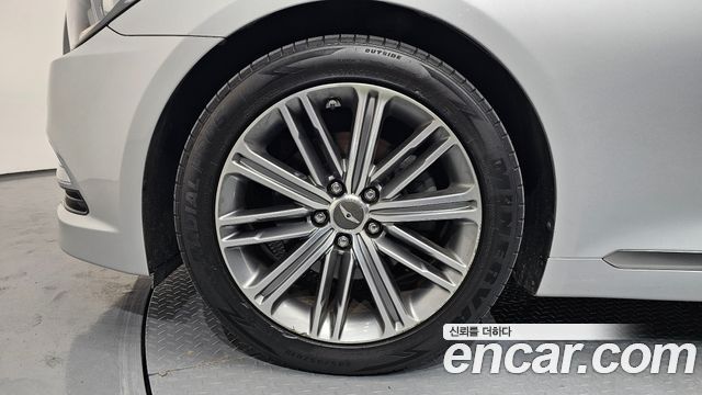 Hyundai Genesis из Кореи Encar