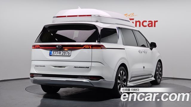 Kia Carnival 9-Seater Hi-Limousine Signature — пробег 82 413 км — фото 2 из 5