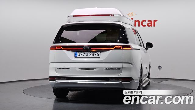 Kia Carnival 9-Seater Hi-Limousine Signature — пробег 82 413 км — фото 4 из 5