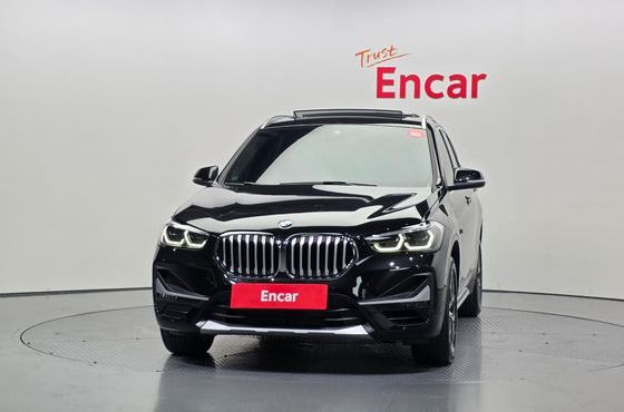 BMW X1 xDrive 20i xLine — пробег 13 539 км — фото 3 из 5