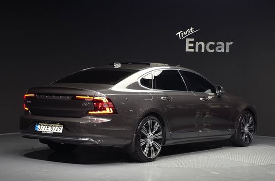 Volvo S90 B6 AWD Inscription — пробег 76 357 км — фото 2 из 5