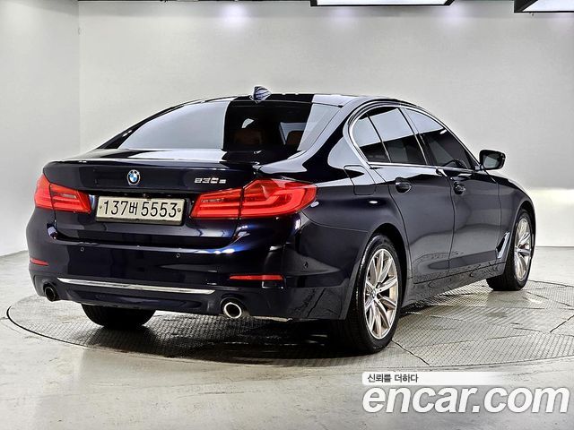 BMW 5-Series 530e Luxury — пробег 96 776 км — фото 4 из 5