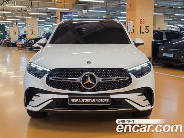 Mercedes-Benz GLC-Class GLC300 4MATIC AMG Line — пробег 20 000 км — фото 3 из 5