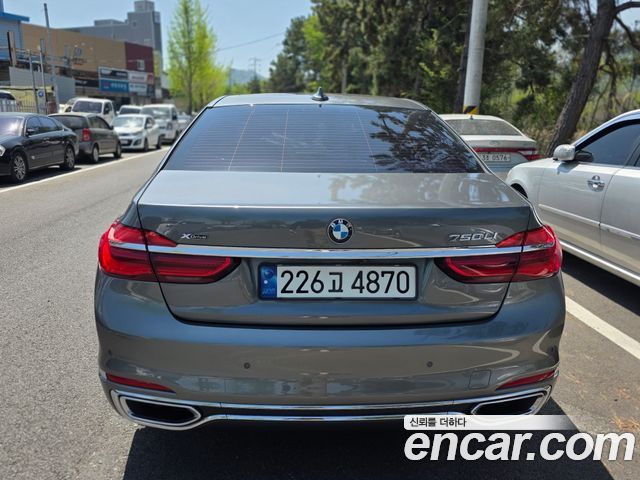 BMW 7-Series 750Li xDrive Luxury — пробег 132 265 км — фото 3 из 5