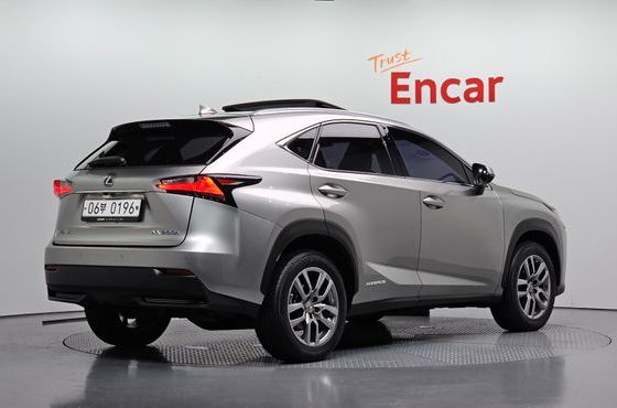 Lexus NX Supreme — пробег 105 650 км — фото 2 из 5