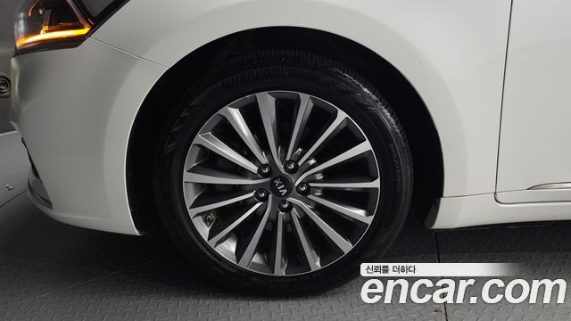 Kia K7 из Кореи Encar