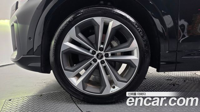 Audi Q8 из Кореи Encar