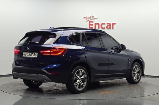 BMW X1 xDrive 18d Joy — пробег 115 882 км — фото 2 из 5