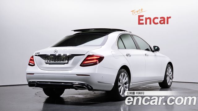 Mercedes-Benz E-Class из Кореи Encar