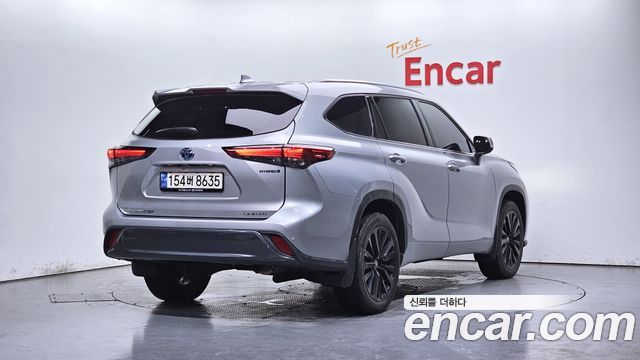 Toyota Highlander Hybrid Limited — пробег 42 923 км — фото 2 из 5