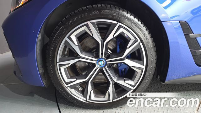BMW i4 eDrive40 M Sports Pro — пробег 34 378 км — фото 5 из 5