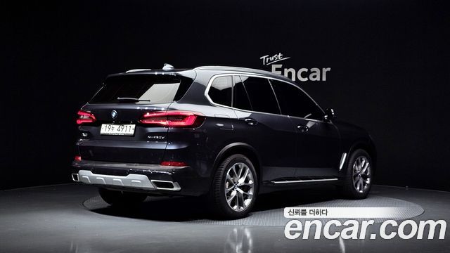 BMW X5 xDrive 30d xLine — пробег 105 872 км — фото 2 из 5