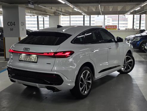Audi Q5 40 TFSI Quattro Sportback S Line — пробег 1 617 км — фото 2 из 5