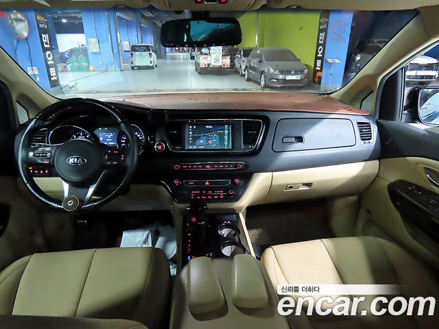 Kia Carnival из Кореи Encar