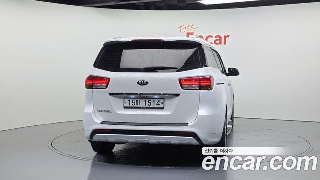 Kia Carnival из Кореи Encar