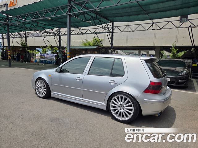 Volkswagen Golf 1.8 GTI — пробег 324 000 км — фото 3 из 5